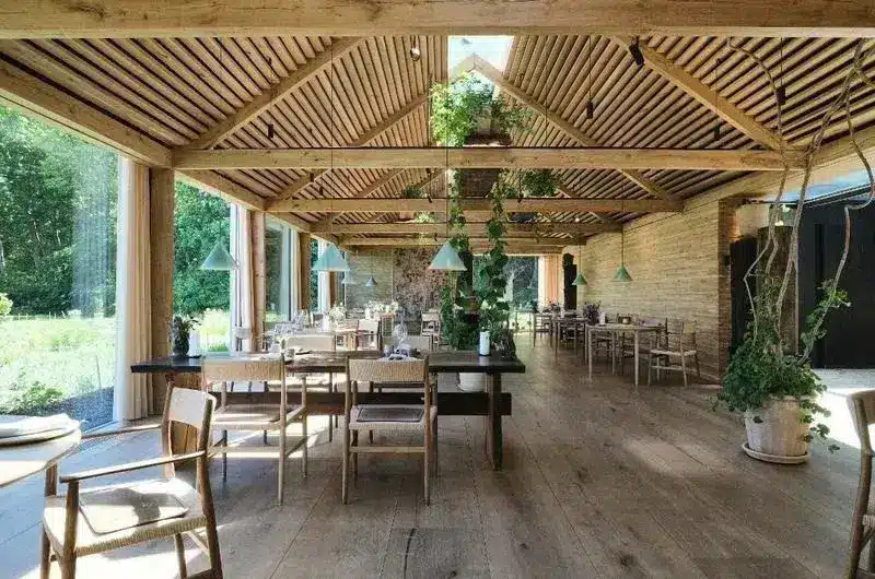 dinning-01.png dinning-01.png